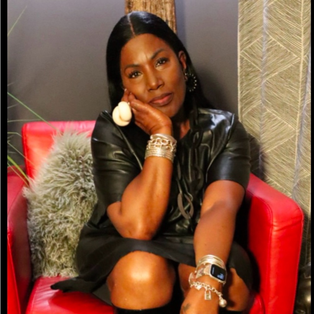 Meet your Posher, Mahogany